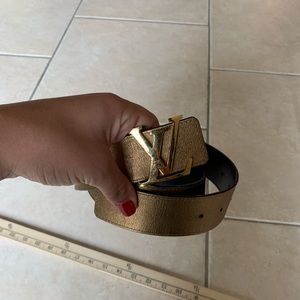 Louis Vuitton belt reversible gold and brown